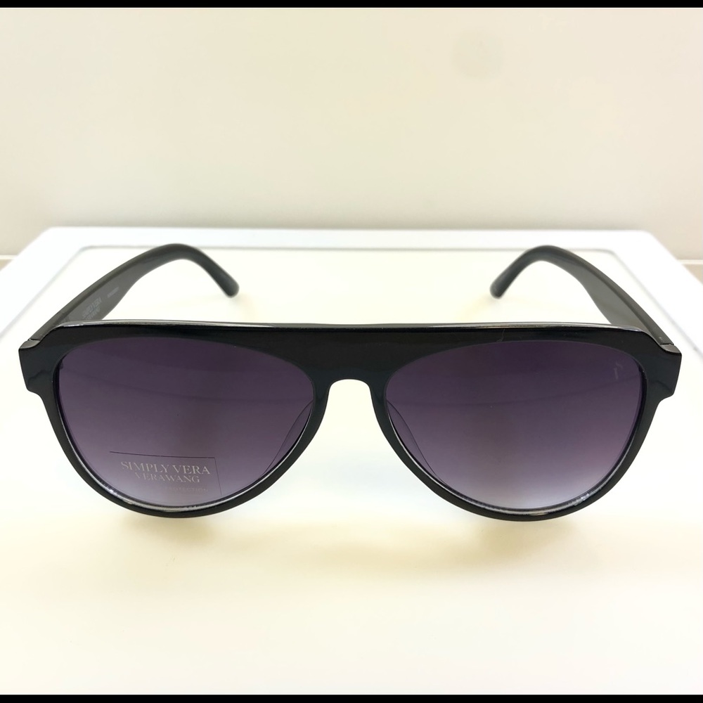 Women’s Vera Wang Fashion Sunglasses - Picture 4 of 7
